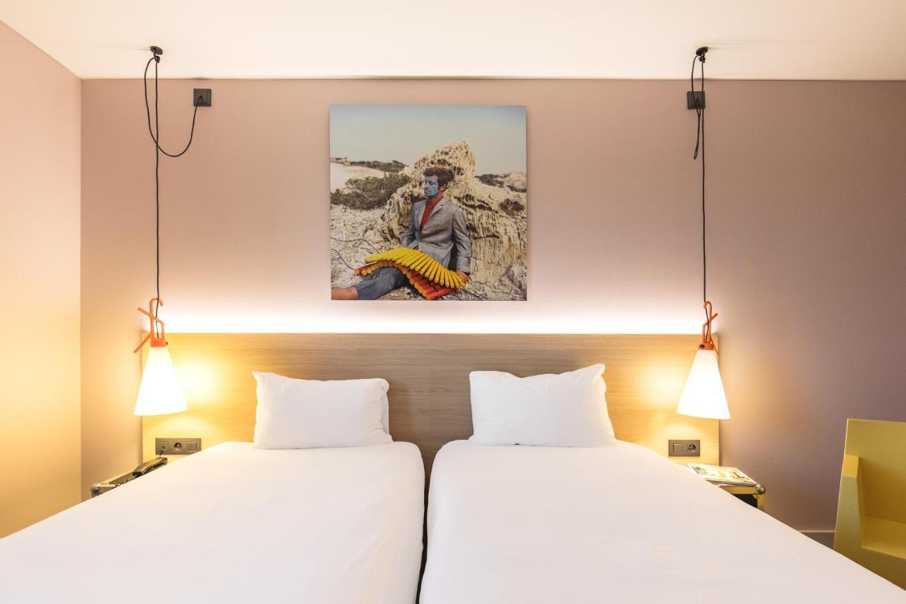 Hotel Ibis Styles Lyon Centre Confluence Esterno foto