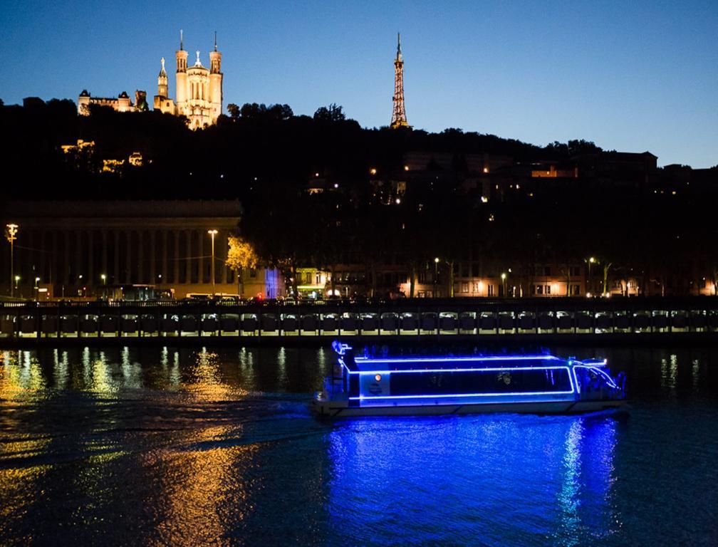 Hotel Ibis Styles Lyon Centre Confluence Esterno foto