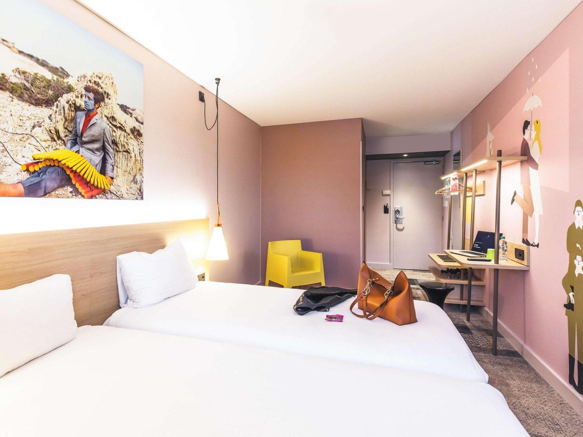 Hotel Ibis Styles Lyon Centre Confluence Esterno foto
