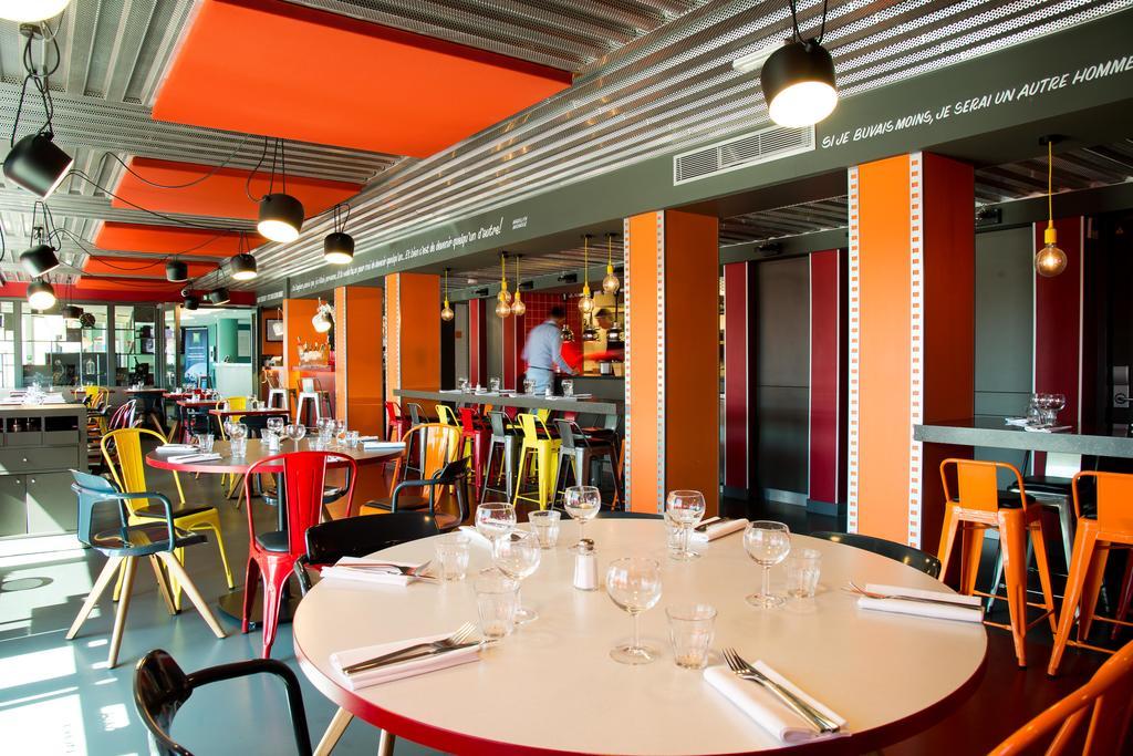 Hotel Ibis Styles Lyon Centre Confluence Esterno foto